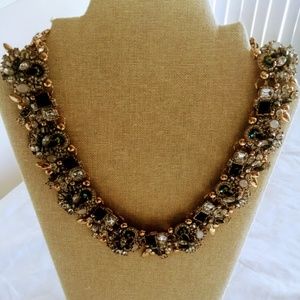 Statement necklace